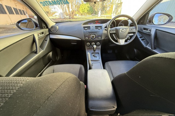 2012 Mazda 3 Maxx Sport Sedan Image 12