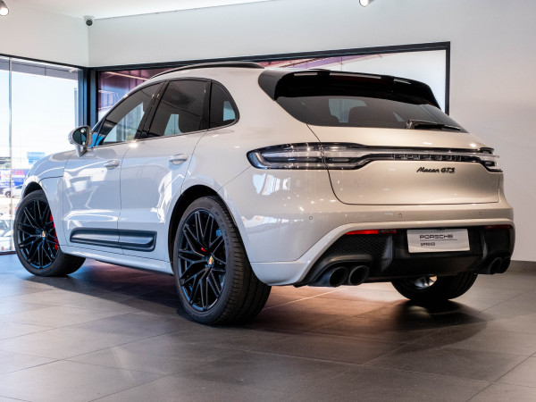 2022 MY23 Porsche Macan 95B GTS SUV image 2