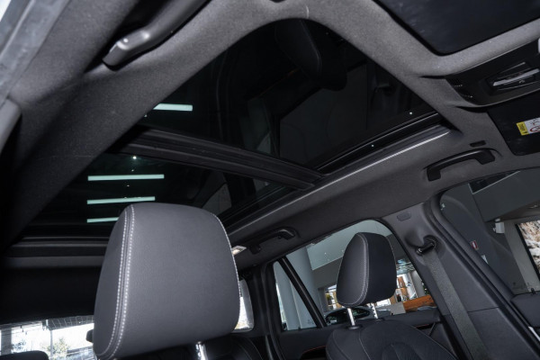 2021 BMW X1 F48 LCI sDrive20i SUV image 19
