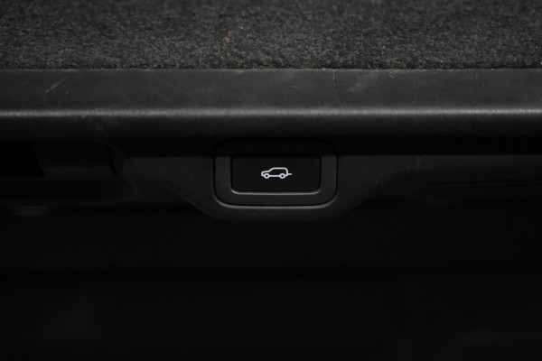 2019 Land Rover Range Rover SDV8 Autobiography SUV Image 34
