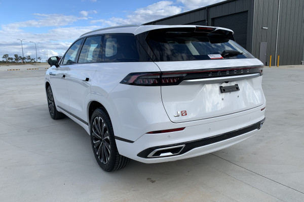 2025 Jaecoo J8 Track Wagon Image 5