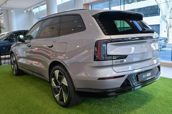 2026 MY27 Volvo EX90  Ultra Twin Motor Performance SUV Image 4