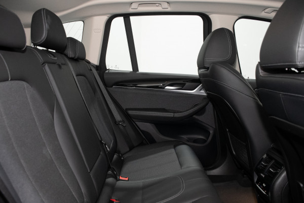 2019 BMW X3 sDrive20i SUV image 3