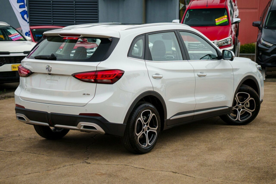 2026 MG ZS ZS32 Essence SUV Image 2