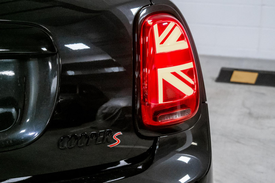 2023 MINI Cooper F55 LCI-2 S Classic Hatch