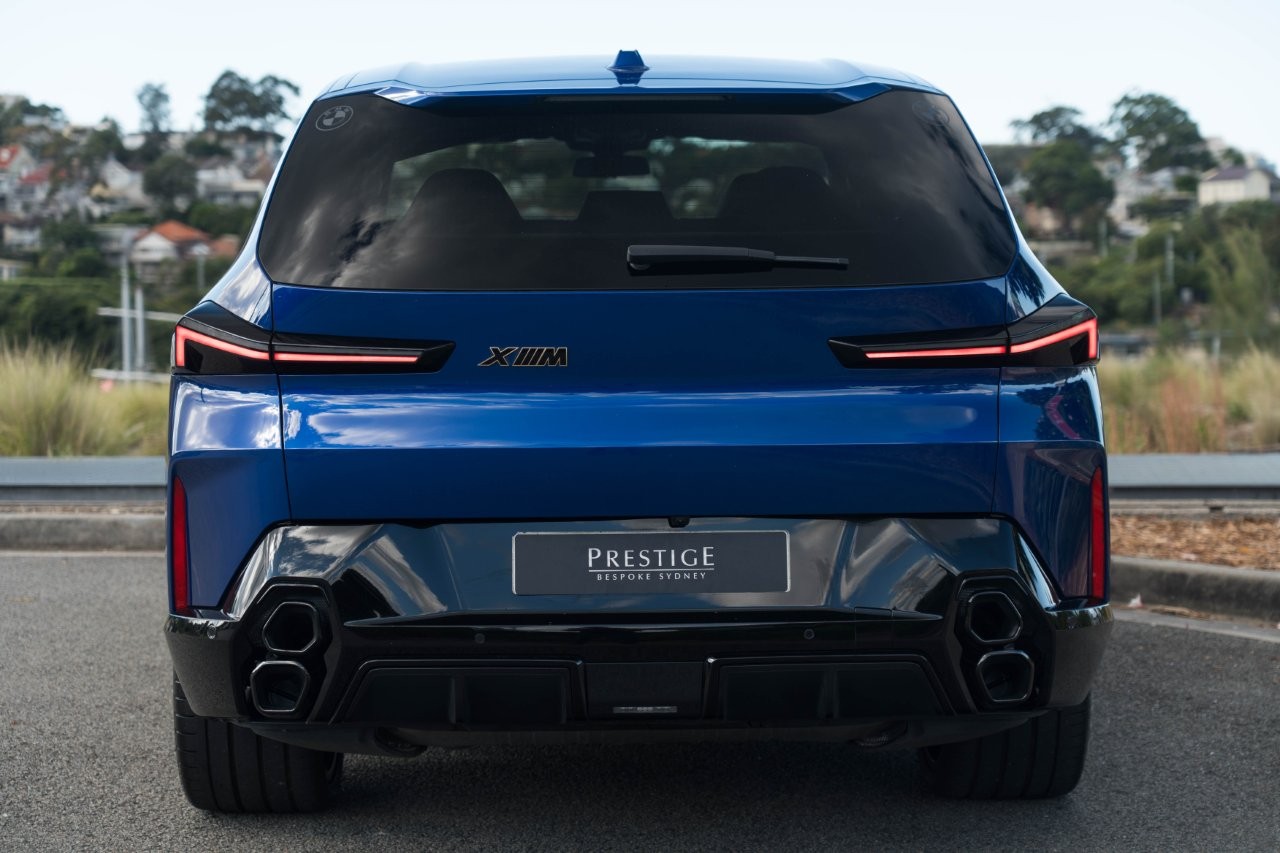 2023 BMW XM V8 Hybrid SUV Image 5
