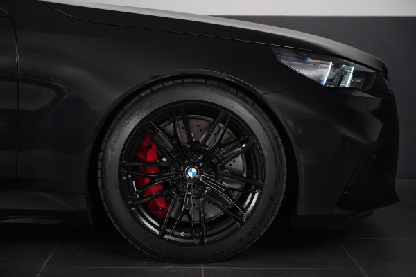 2025 BMW M5 Touring SUV Image 24