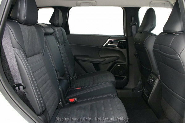 2025 Mitsubishi Outlander ZM Aspire SUV Image 6