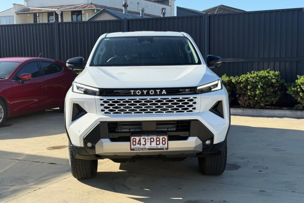 2025 Toyota HiLux GUN126R SR5 48V Ute Image 2