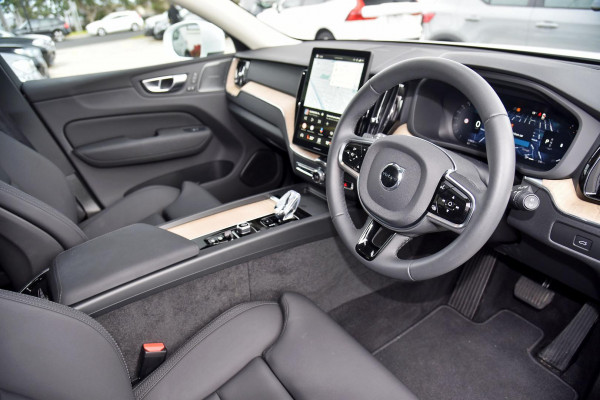 2025 MY26 Volvo XC60 UZ Plus B5 Bright SUV Image 19