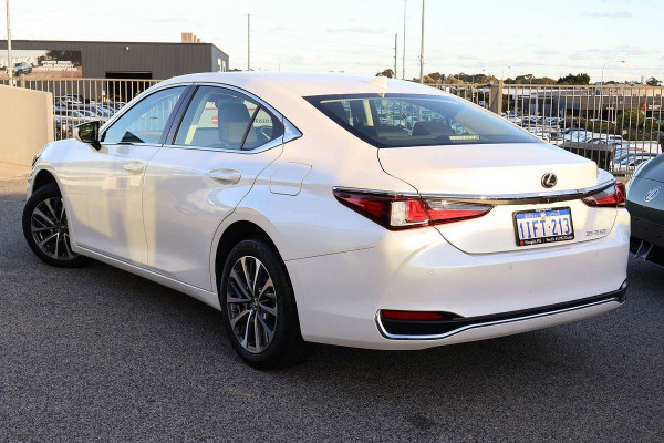 2024 Lexus ES AXZA10R ES250 Luxury Sedan Image 2