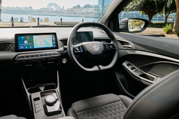 2025 MG MG3 ZP22 Essence Hybrid+ Hatch