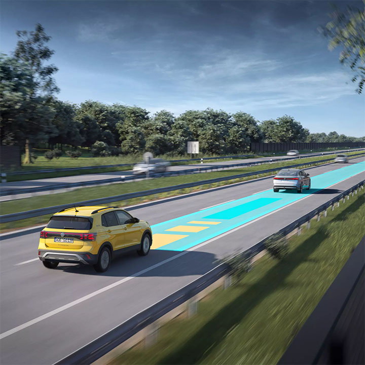 Keeps the track for you. And the others at a distance. Travel Assist Image