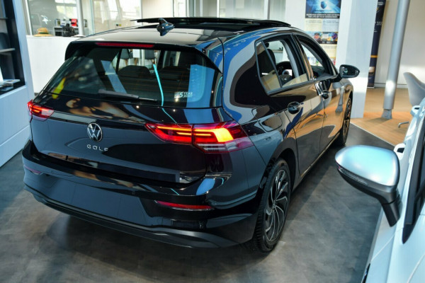 2023 Volkswagen Golf 8 110TSI Life Hatch