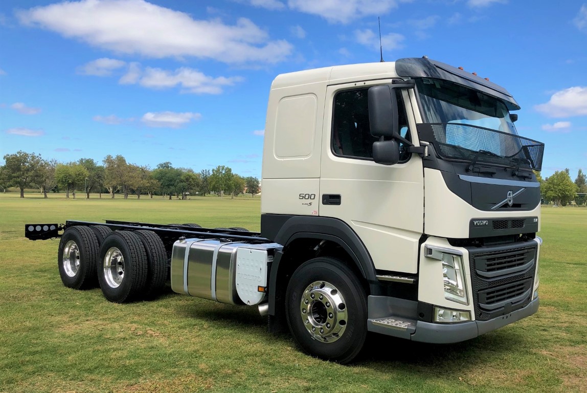 2021 MY20 Volvo FM TEMP Cab Chassis Image 3