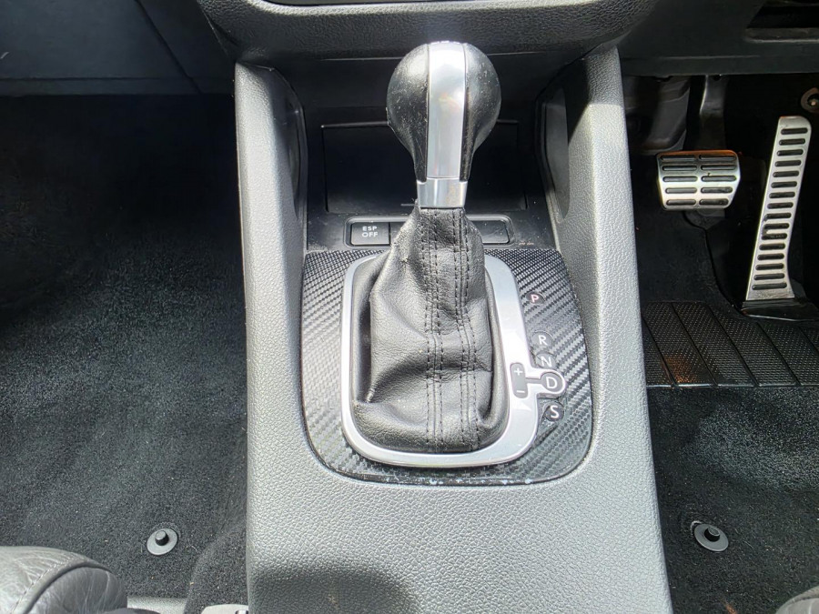 2007 Volkswagen Golf V GTI Hatch Image 17