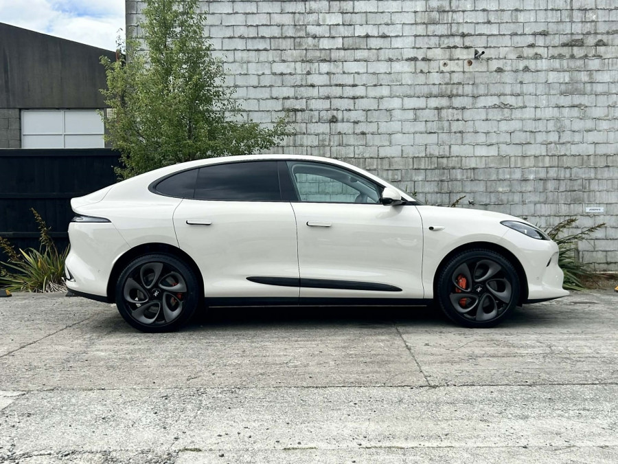 2026 MY25 MG IM6 S12L Platinum SUV Image 2
