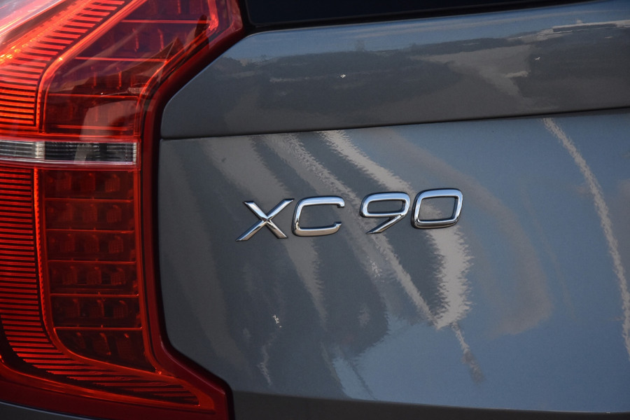 2020 Volvo XC90 D5 Momentum