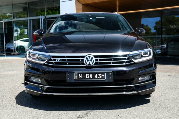 2018 Volkswagen Passat B8 206TSI R-Line Wagon Image 4