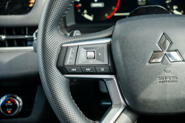 2025 Mitsubishi Outlander ZM LS SUV Image 11
