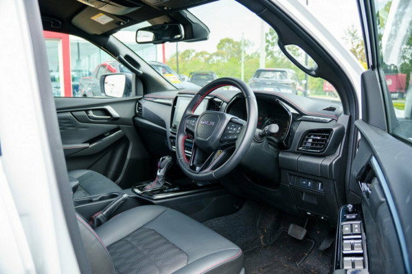 2026 MY25.5 Isuzu D-MAX RG X-TERRAIN Ute Image 15