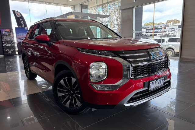 2025 Mitsubishi Outlander ZM LS SUV