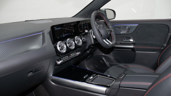 2026 Mercedes-Benz GLA-Class H247 GLA200 SUV image 8