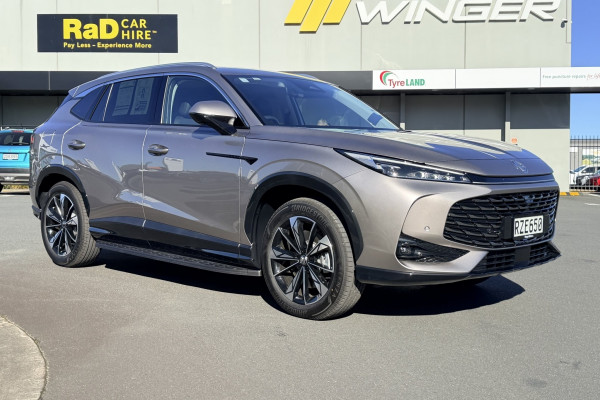 2026 MG HS Super Hybrid Essence SUV Image 1
