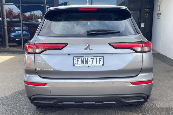 2022 Mitsubishi Outlander ZM ES SUV Image 5