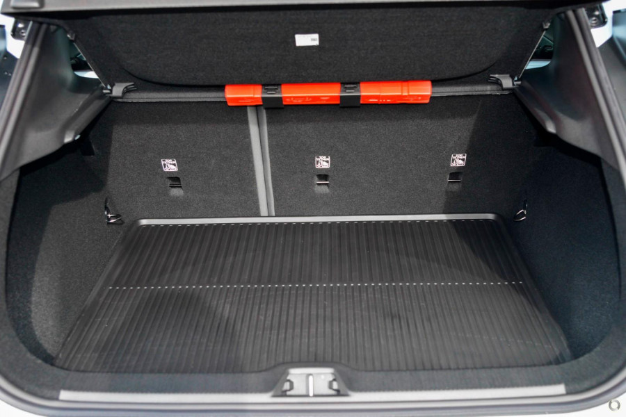2025 Volvo EX30  Single Motor Extended Range Plus SUV Image 10