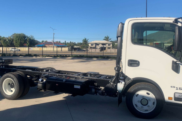 2026 Isuzu NKR 65/45-150 DT D34 Cab Chassis Image 6