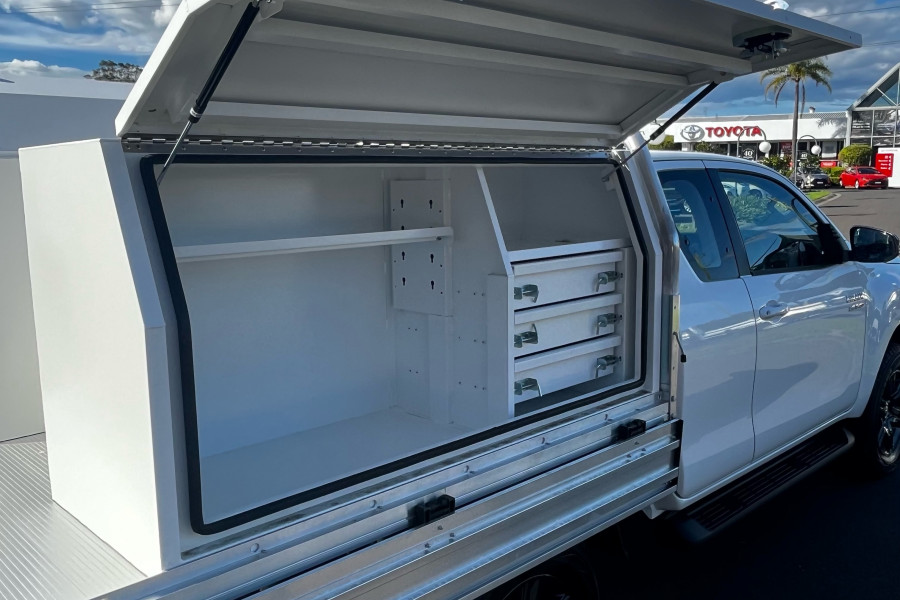 2024 Toyota HiLux GUN126R SR Cab Chassis Image 13