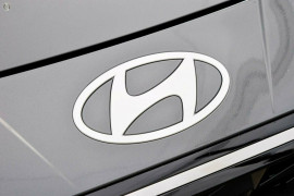 2024 MY25 Hyundai i30 CN7.V2 Hybrid Sedan image 11