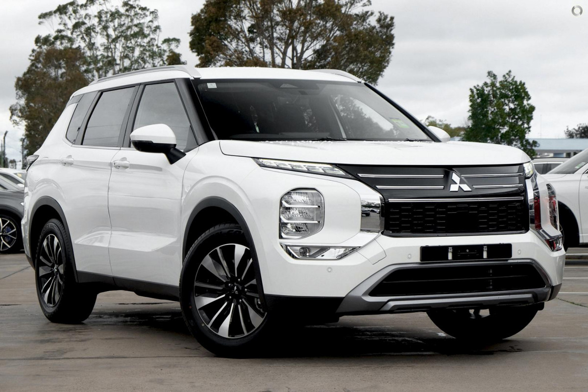 2025 Mitsubishi Outlander ZM LS SUV