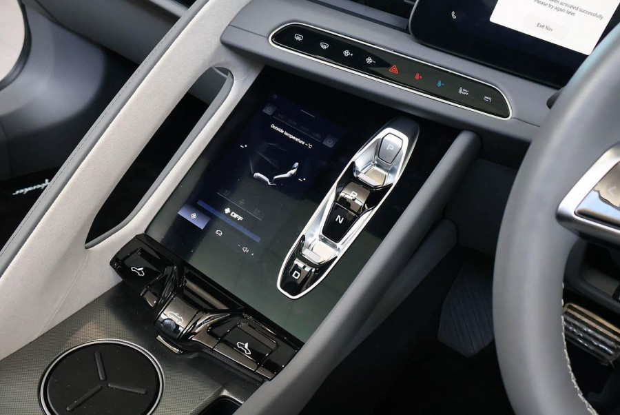 2024 MG Cyberster EC32 Convertible Image 9