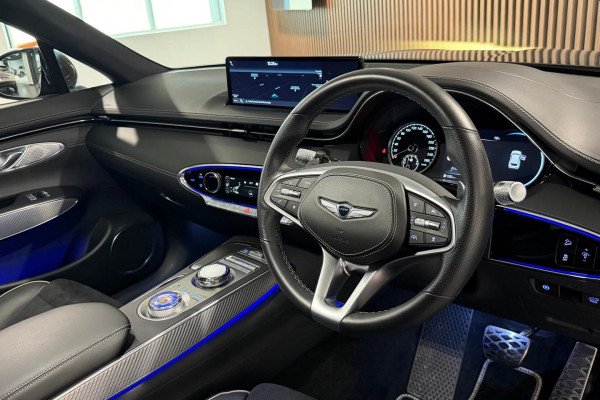 2024 Genesis GV70 JK.V2 3.5T AWD Sport SUV Image 12