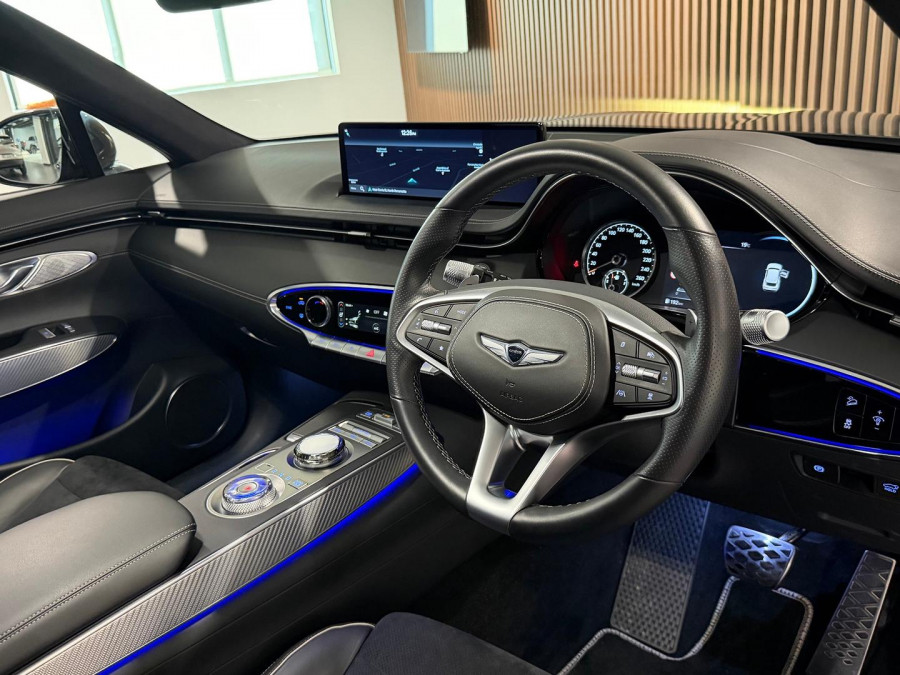 2024 Genesis GV70 JK.V2 3.5T AWD Sport SUV Image 12