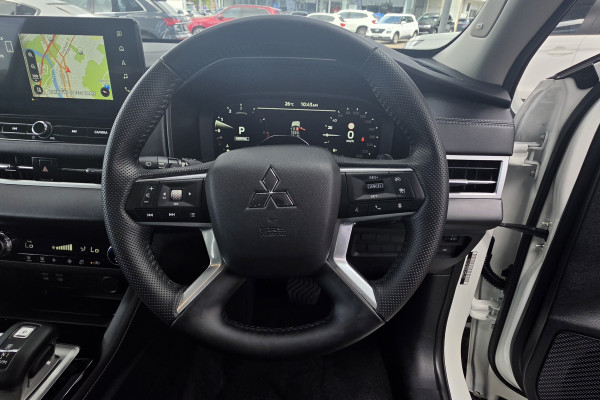 2025 Mitsubishi Outlander ZM LS SUV Image 22