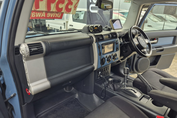 2015 MY14 Toyota FJ Cruiser GSJ15R SUV Image 33