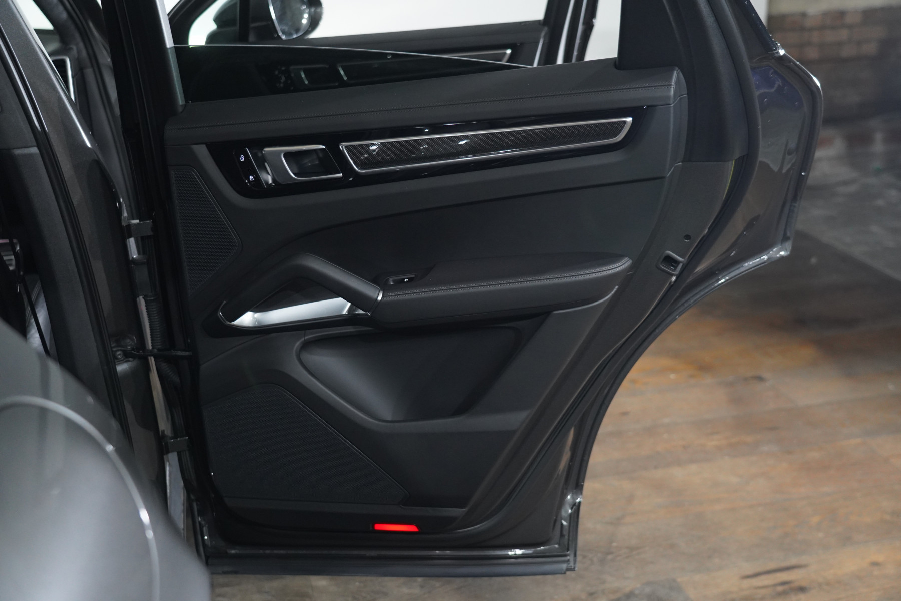 2019 Porsche Cayenne Turbo Coupe Image 35