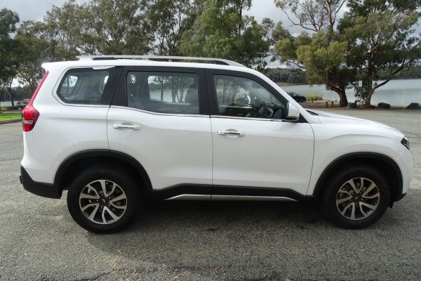 2024 MY25 Mahindra Scorpio  Z8L SUV Image 2