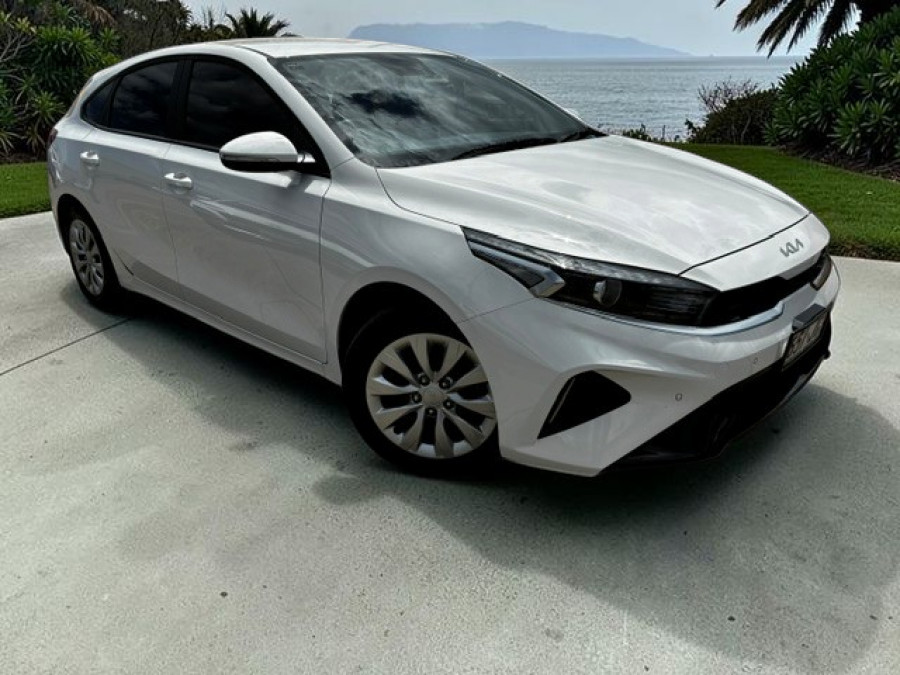 2023 MY24 Kia Cerato BD S Hatch Image 1