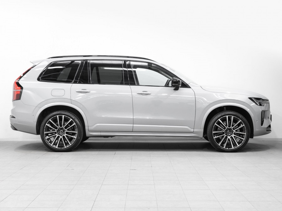 2026 Volvo XC90 L Series Ultra B5 Bright SUV Image 3