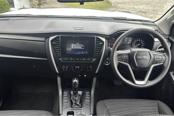 2022 Isuzu MU-X RJ LS-M SUV Image 14