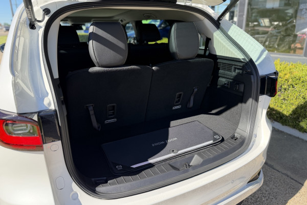 2025 Mazda CX-80 KL P50e GT SUV Image 14