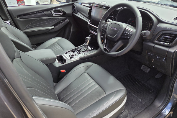 2026 Isuzu MU-X RJ LS-T SUV Image 9