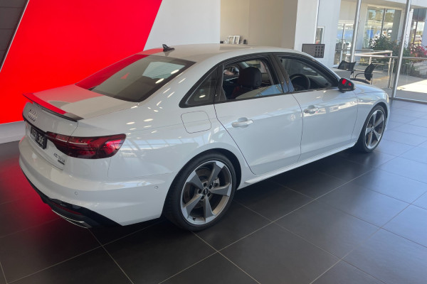 2022 Audi A4 B9 45 TFSI S line Sedan Image 5