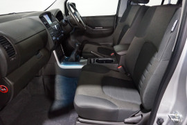 2014 Nissan Navara D40 S6 Turbo ST Utility crew cab