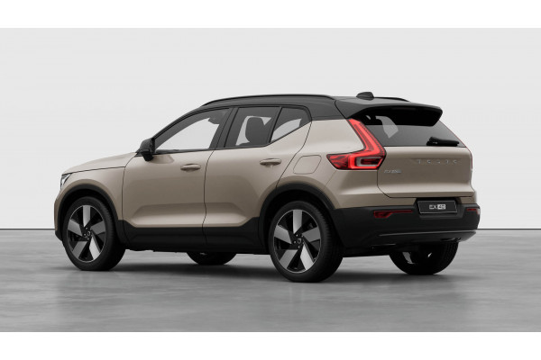 2026 Volvo EX40  Ultra Single Motor Extended Range SUV Image 3