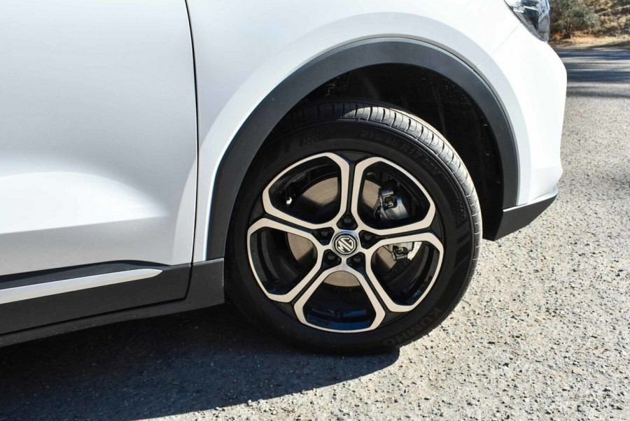 2025 MG ZS ZS32 Essence SUV Image 6